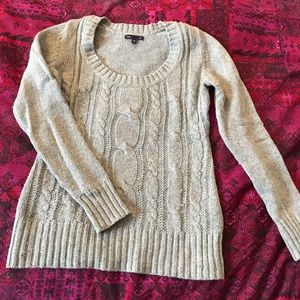 Gap grey cable knit sweater small